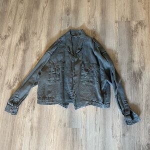 Cropped green linen jacket size L
100% linen